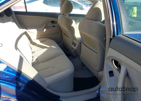 2007 Toyota Camry Hybrid z USA, uszkodzony, nr VIN JTNBB46K873010735